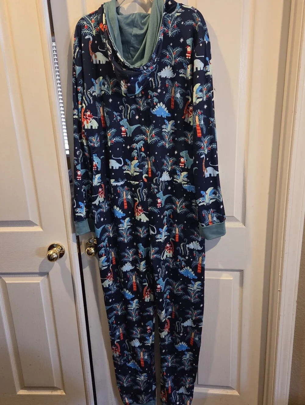 The Unbranded Brand men’s large